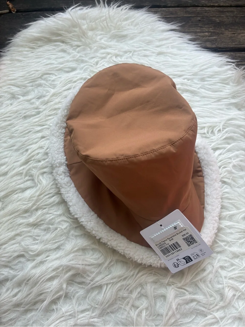 🌺NWT Lululemon reversible fleece bucket hat S/M🌺